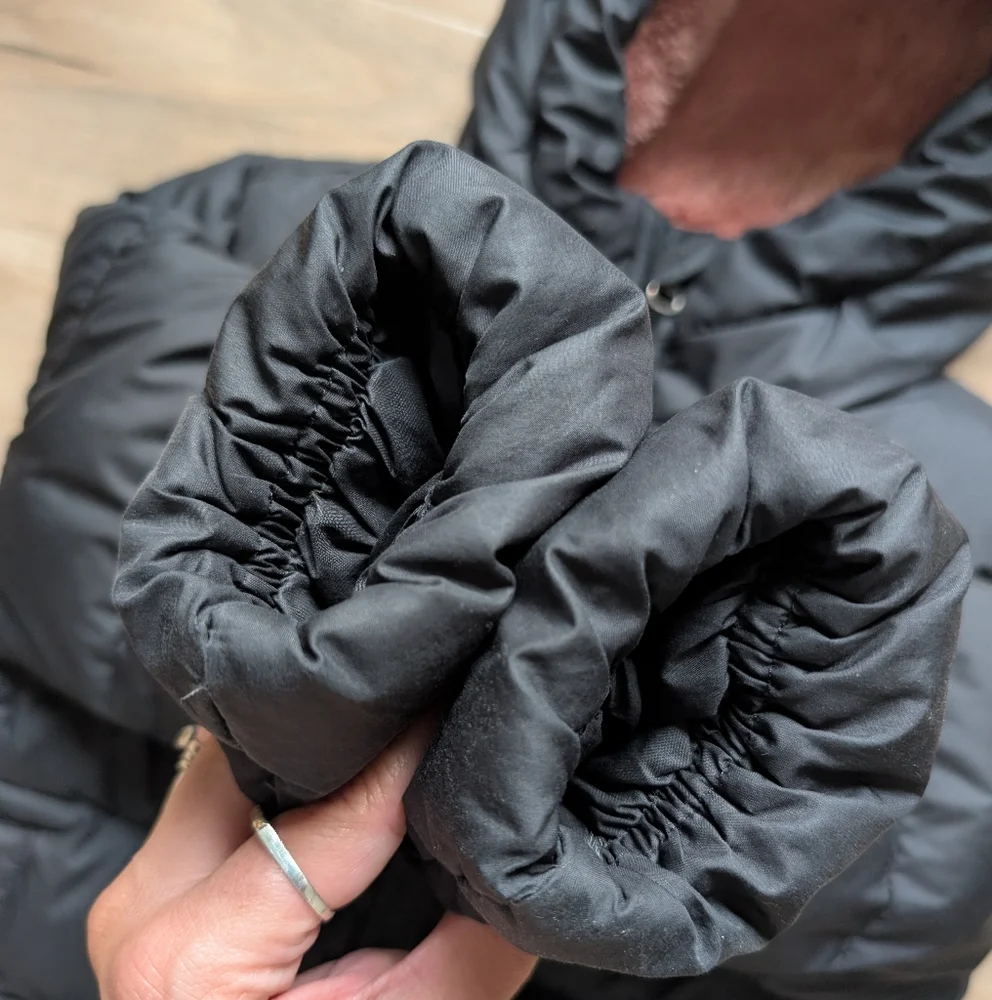 The North Face Moondoggy 550 Fill Power in Black/Pink Clay - Size XS/6 - Picture 9 of 12